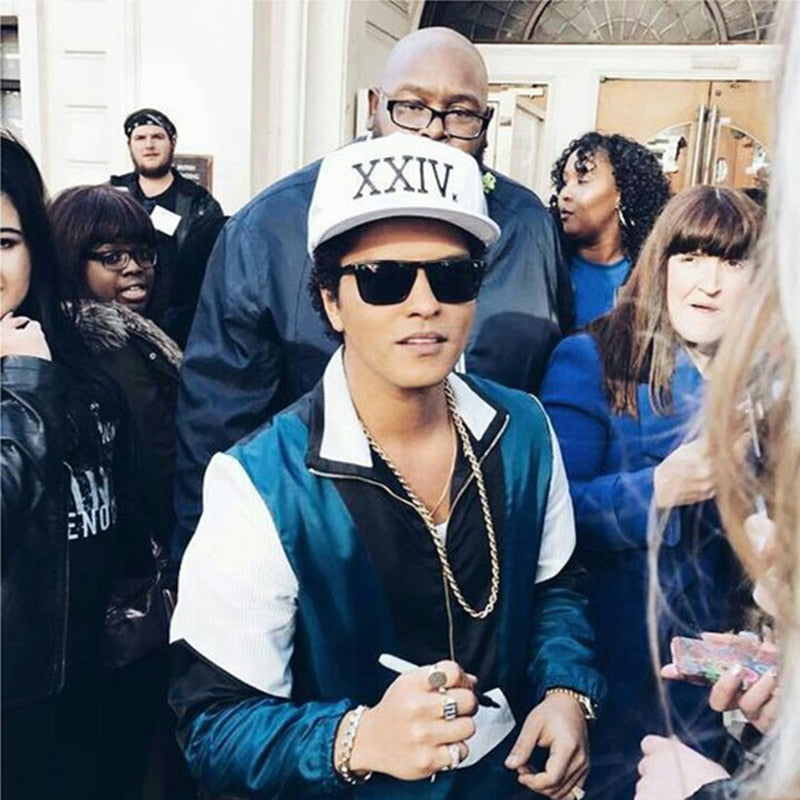 Boné Bruno Mars "XXIV 24k Magic" - Música