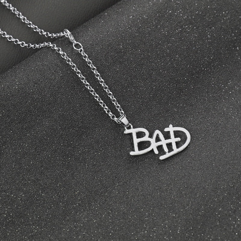 Colar Who's Bad - Música