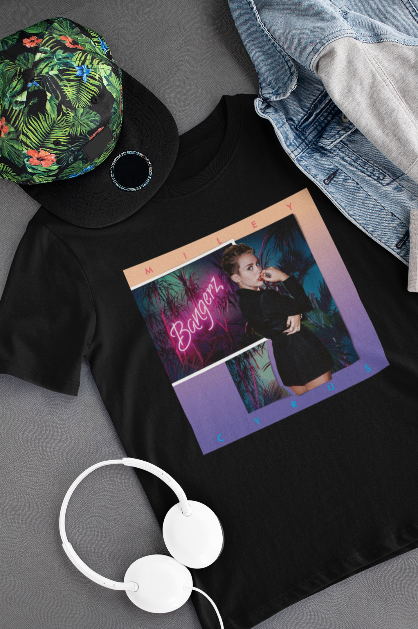 Camiseta "Bangerz - Miley Cyrus" - Álbum - Música